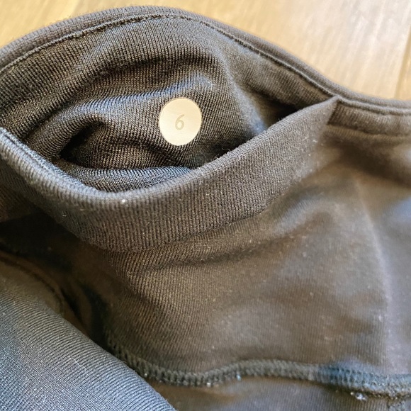 Lululemon Ribbed Wunder Under - Picture 2 of 3